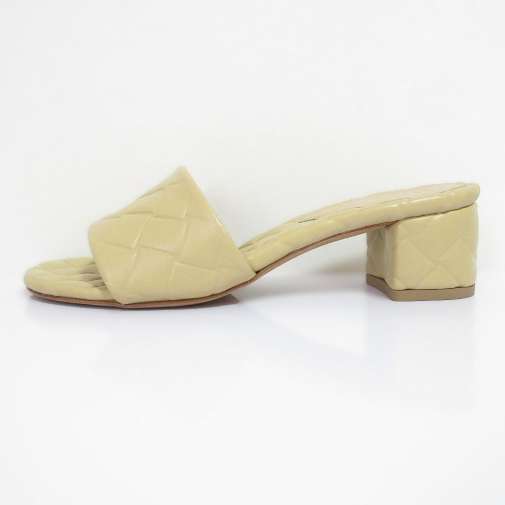 BOTTEGA VENETA ボッテガヴェネタ エイミー イントレチャート型押し ミュールサンダル 36 23 cm相当 ベージュ レディース 古着