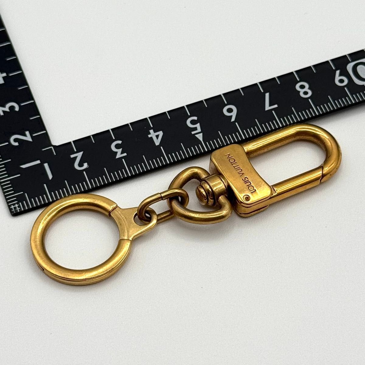ルイヴィトン アノクレ ゴールド キーホルダー [096666] - メルカリ