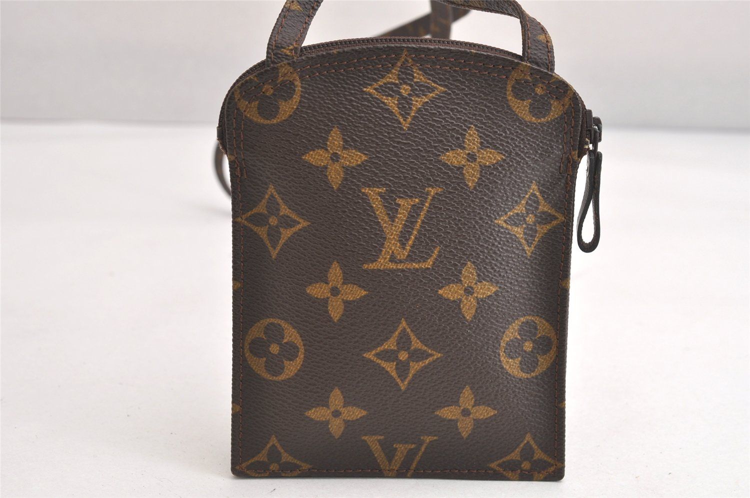 LOUIS VUITTON ルイ ヴィトン モノグラム ポシェット ルイヴィトン/クラッチバッグ/ポシェットヴォルガ/モノグラム×黒