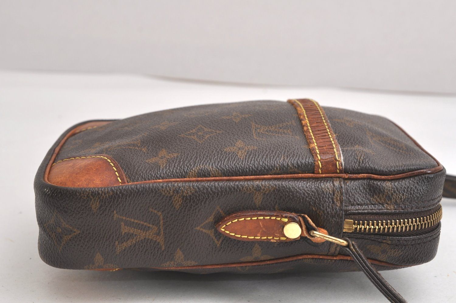 LOUIS VUITTON ルイヴィトン モノグラム ダヌーブ ショルダークロス