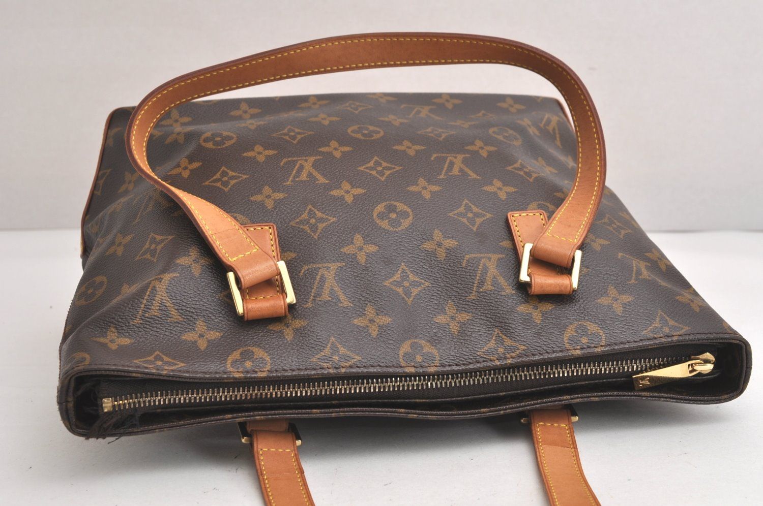 VUITTON