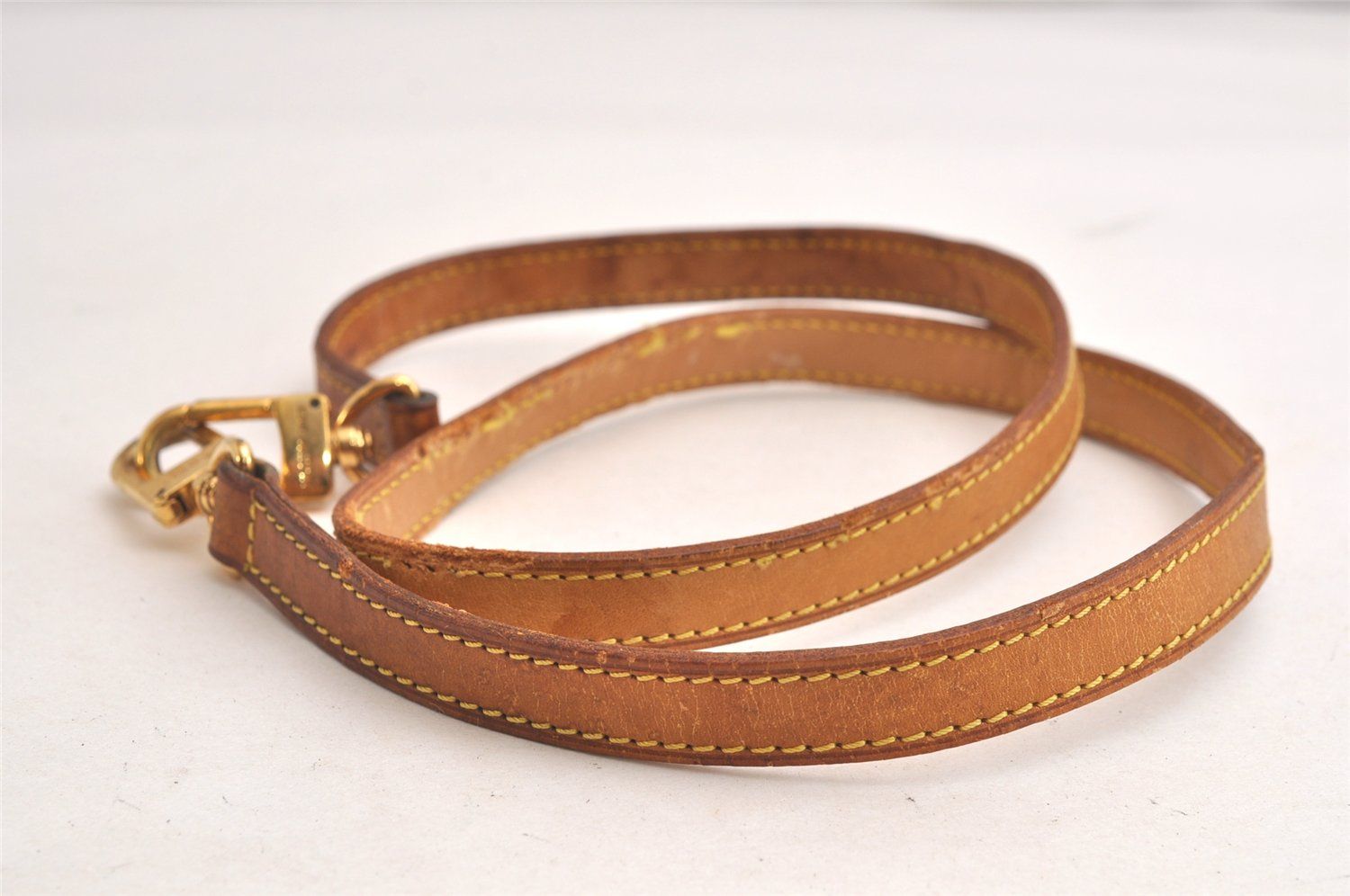 ショルダーストラップ