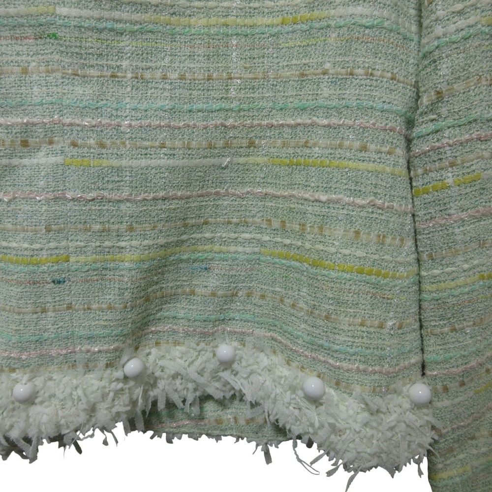 【極美品】ヨーコチャン 裾フリル 夏素材 ノーカラージャケット 白 美シルエット 極美品】ヨーコチャン 裾フリル 夏素材 ノーカラージャケット 白 美