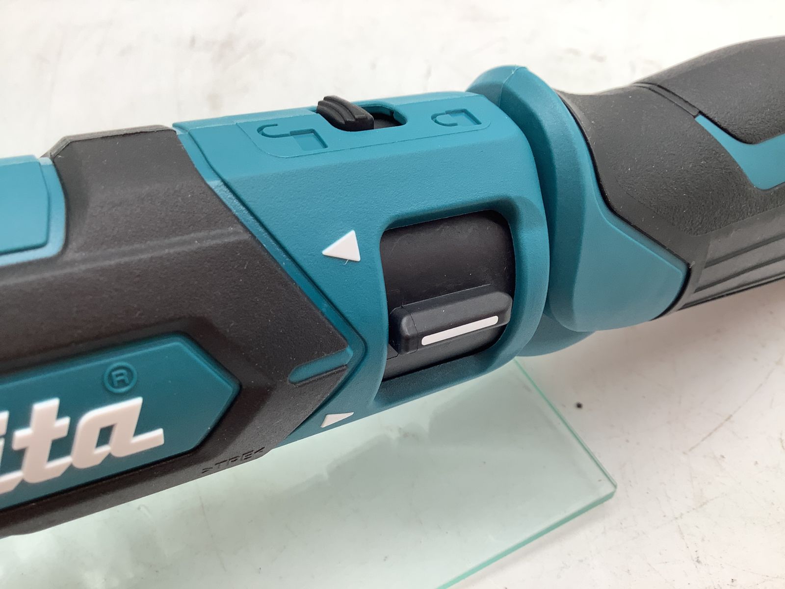 v充電式ペン型インパクトドライバ