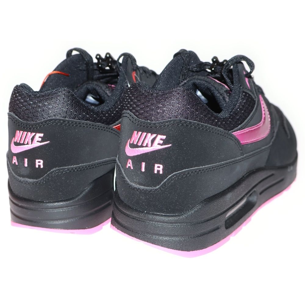 NIKE (ナイキ) Air 配送 Max 1 PRM Black and Playful Pink エアマックス1 ローカットスニーカー ブラック/ ピンク US10/28cm HV2302-001 Nike Air Max 1 Valentines Day Black / Playful Pink  - Feb ブラック/ピンク スニーカー ローカット