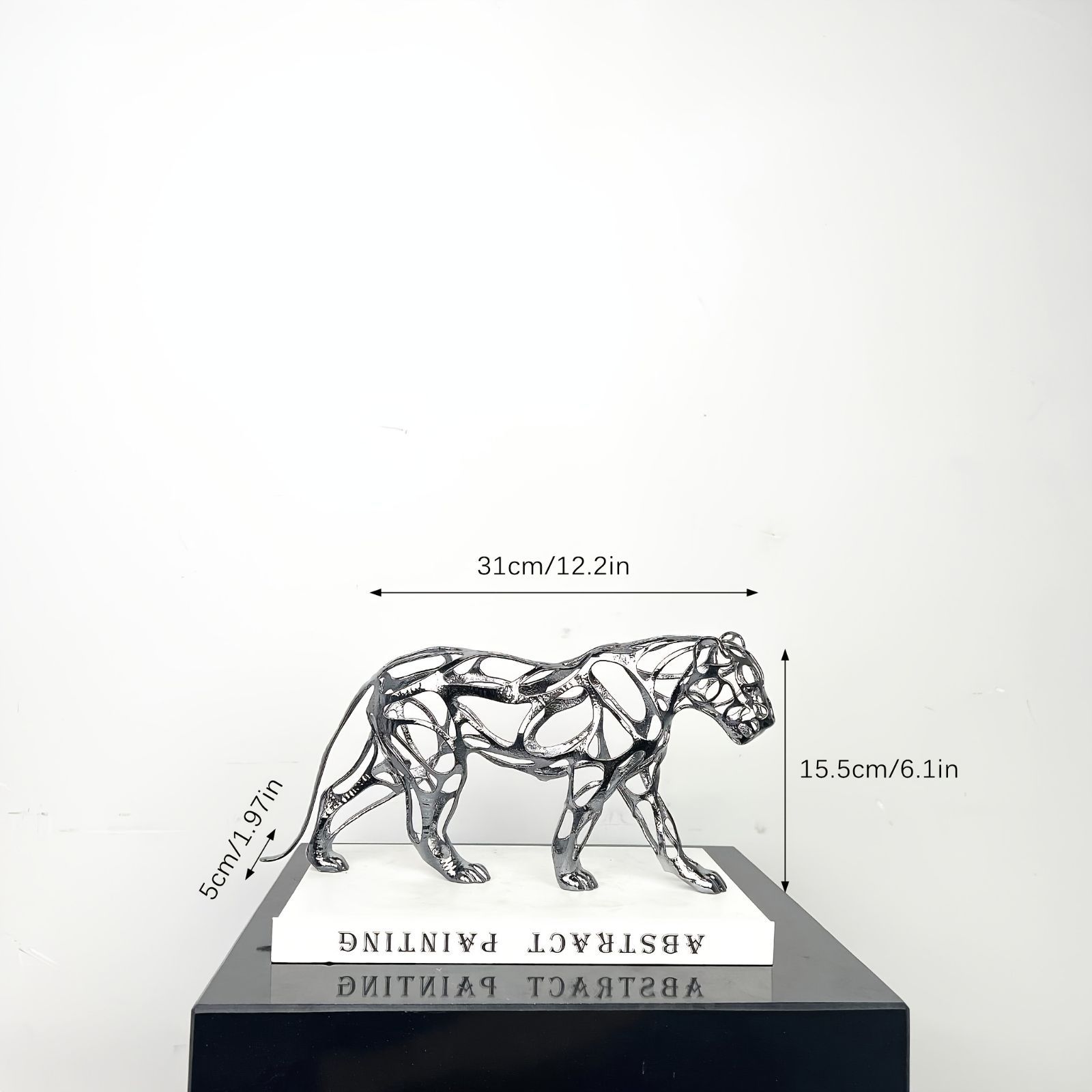  オブジェ 置物 オーナメント 虎 トラ アニマルオブジェ ゴールド シルバー 2種類 金属 感 装飾 インテリア 棚装飾 書斎 オシャレ 室内 屋内 インテリア雑貨 玄関 リビング ダイニング インテリア小物 飾りラック 置物 インテリア小物