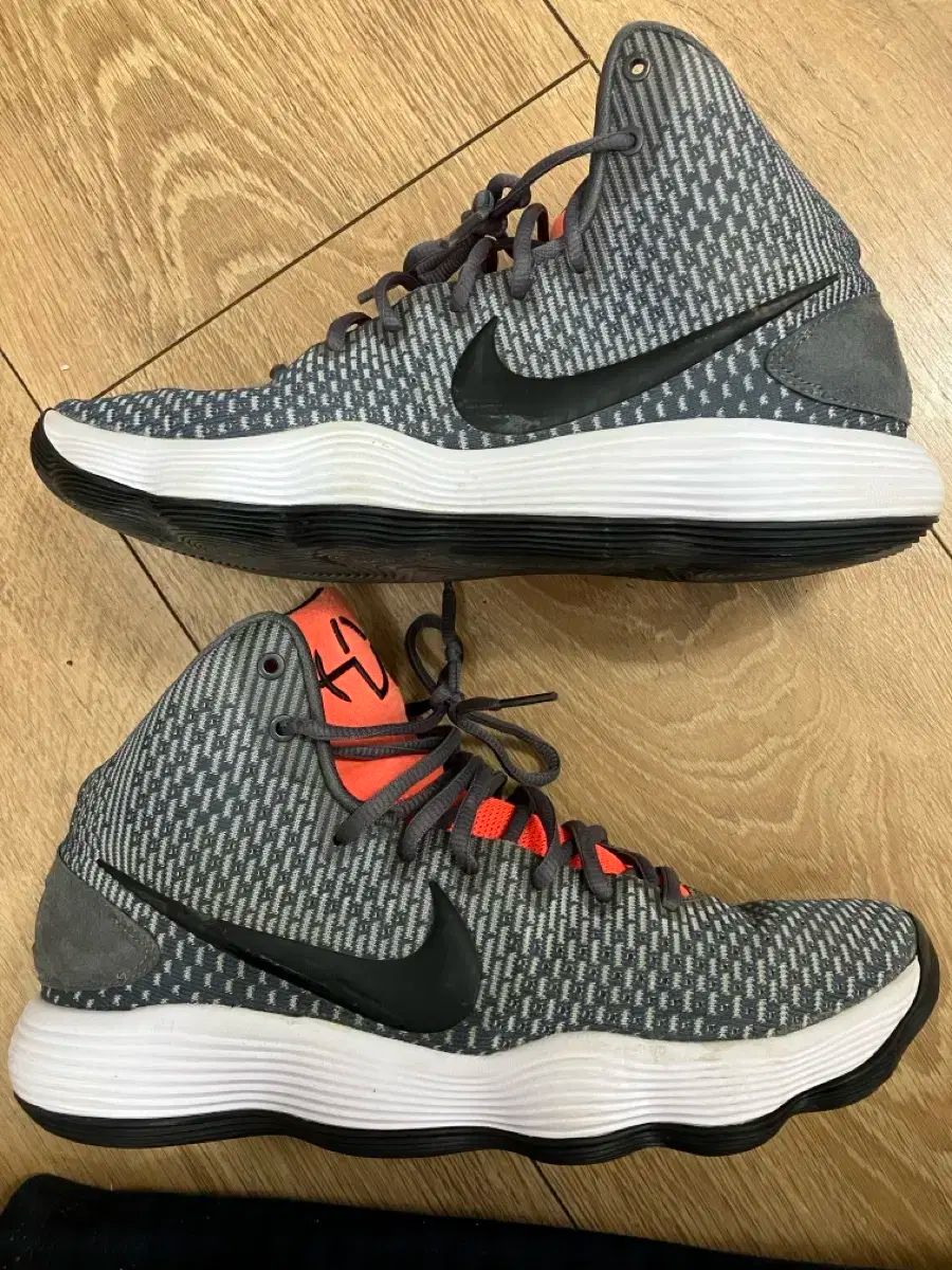 ナイキ ハイパーダンク 2017 ダークグレー ブラック バスケシューズ スニーカー 265