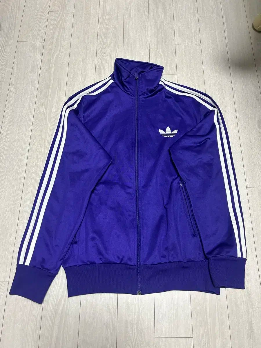 adidas プレザー ファイヤーバード オーバーサイズ トラックトップ