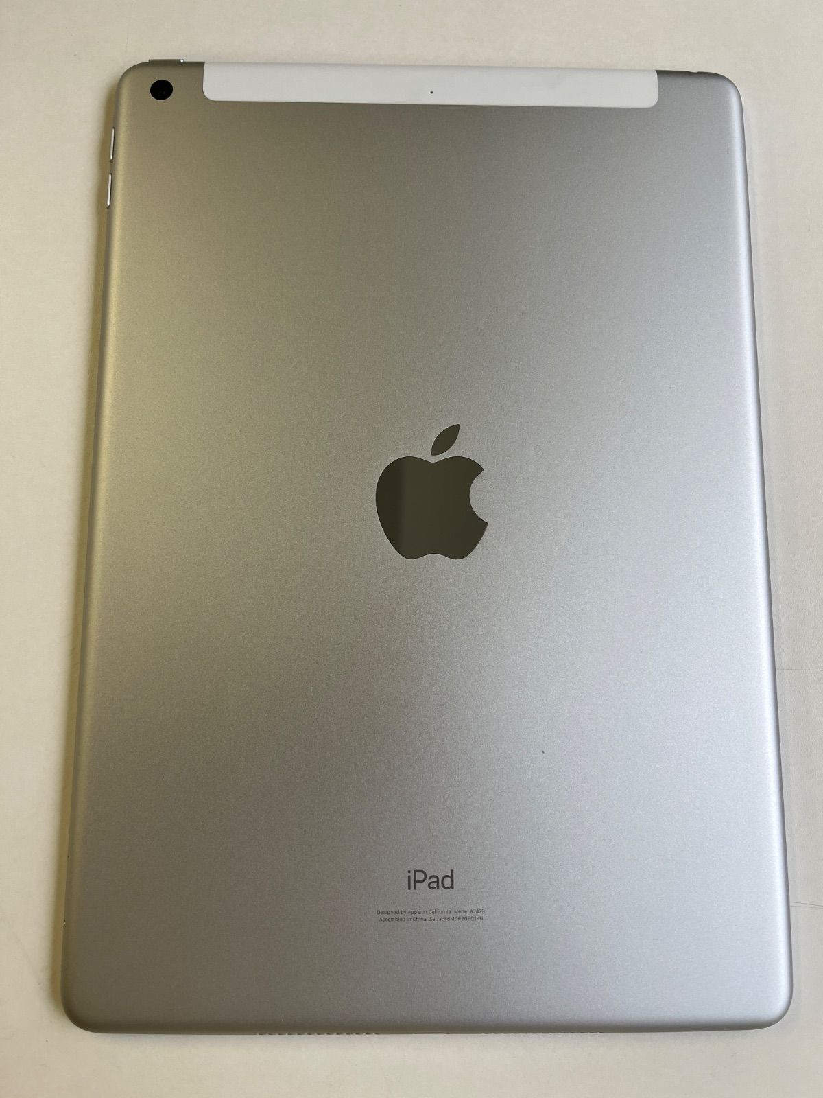 iPad 第8世代 32GB Wi-Fi Cellularモデル シルバー MYMJ2J A