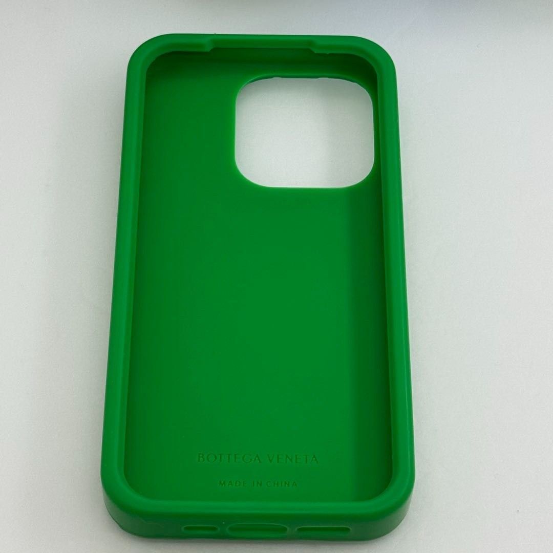 ボッテガヴェネタ iPhone14 Pro 緑 スマホケース 071250 - メルカリ