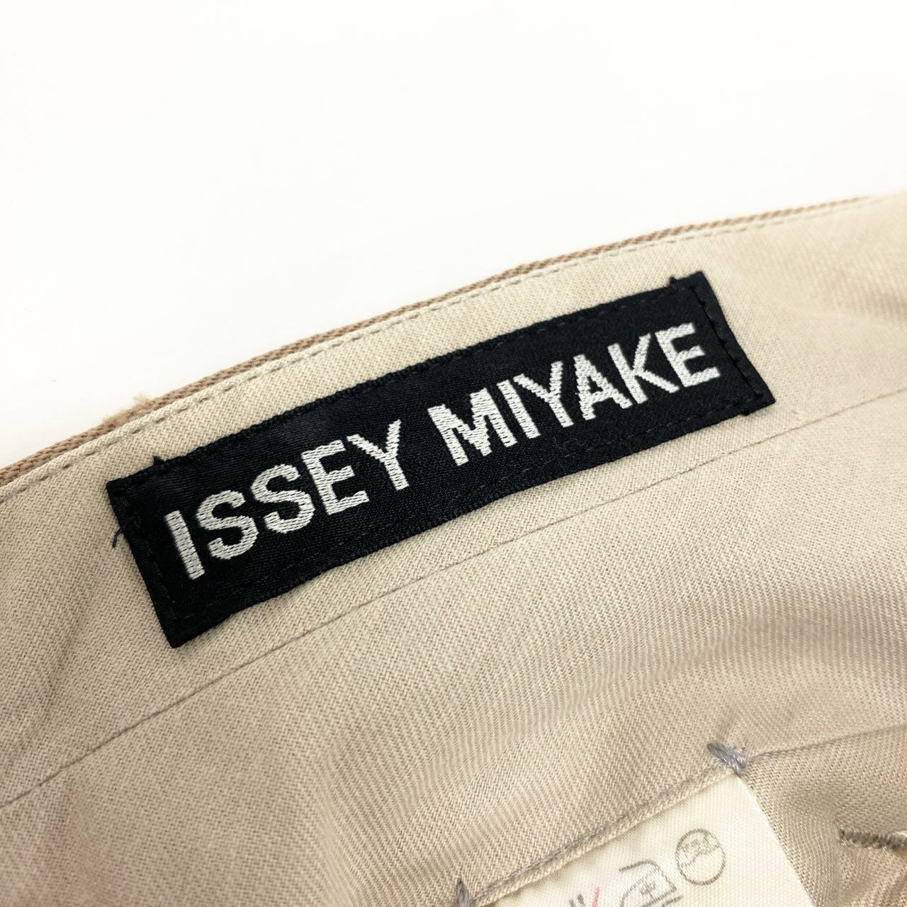 21k14 ISSEY MIYAKE イッセイミヤケ スラックスパンツ ボトムス ウール  