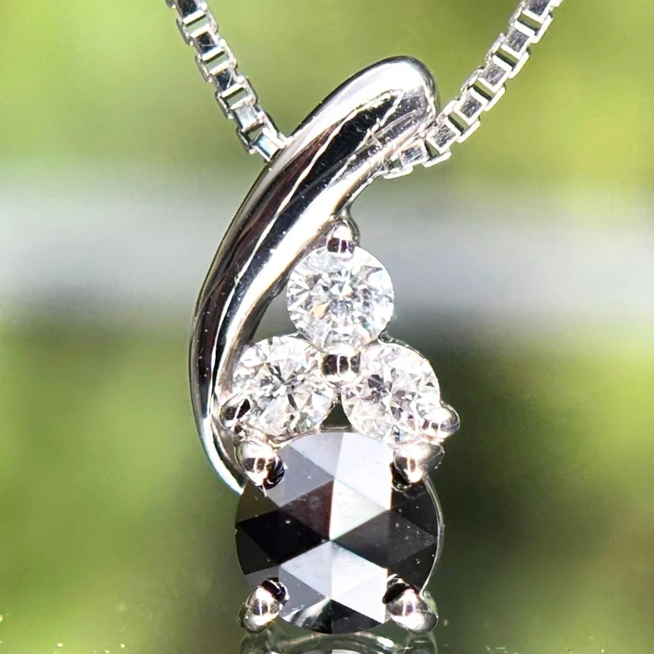 Pt900 Pt850 ブラックダイヤモンド0.25ct ダイヤモンド0.10ct