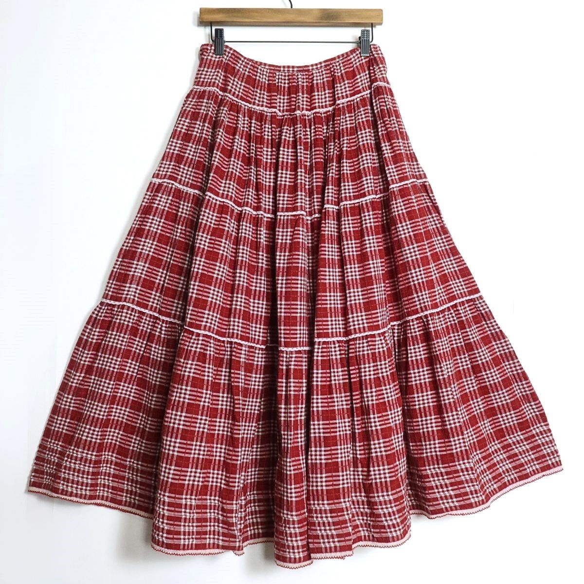 ピンクハウス☆たっぷりギャザーのティアードスカート 赤系 レース