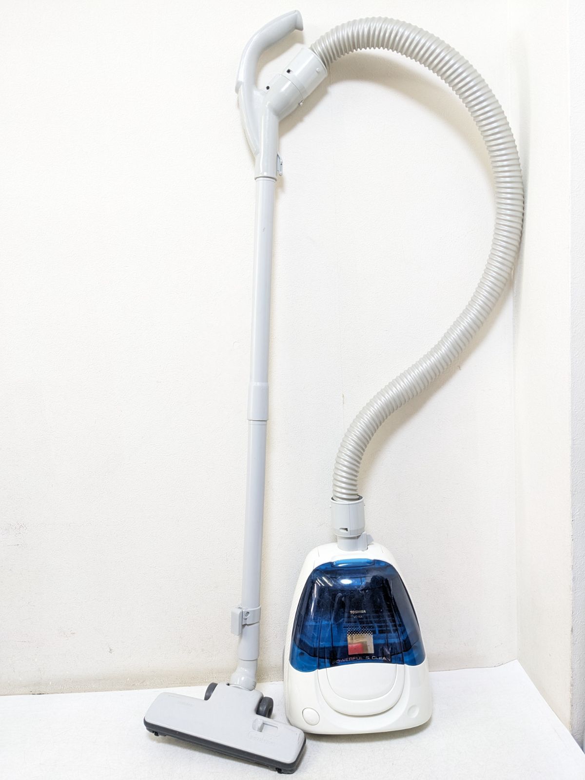 TOSHIBA VC-KA1-L 紙パック式掃除機 2012年製 TOSHIBA VC-KA1-L 紙パック式掃除機 2012年製 - メルカリ