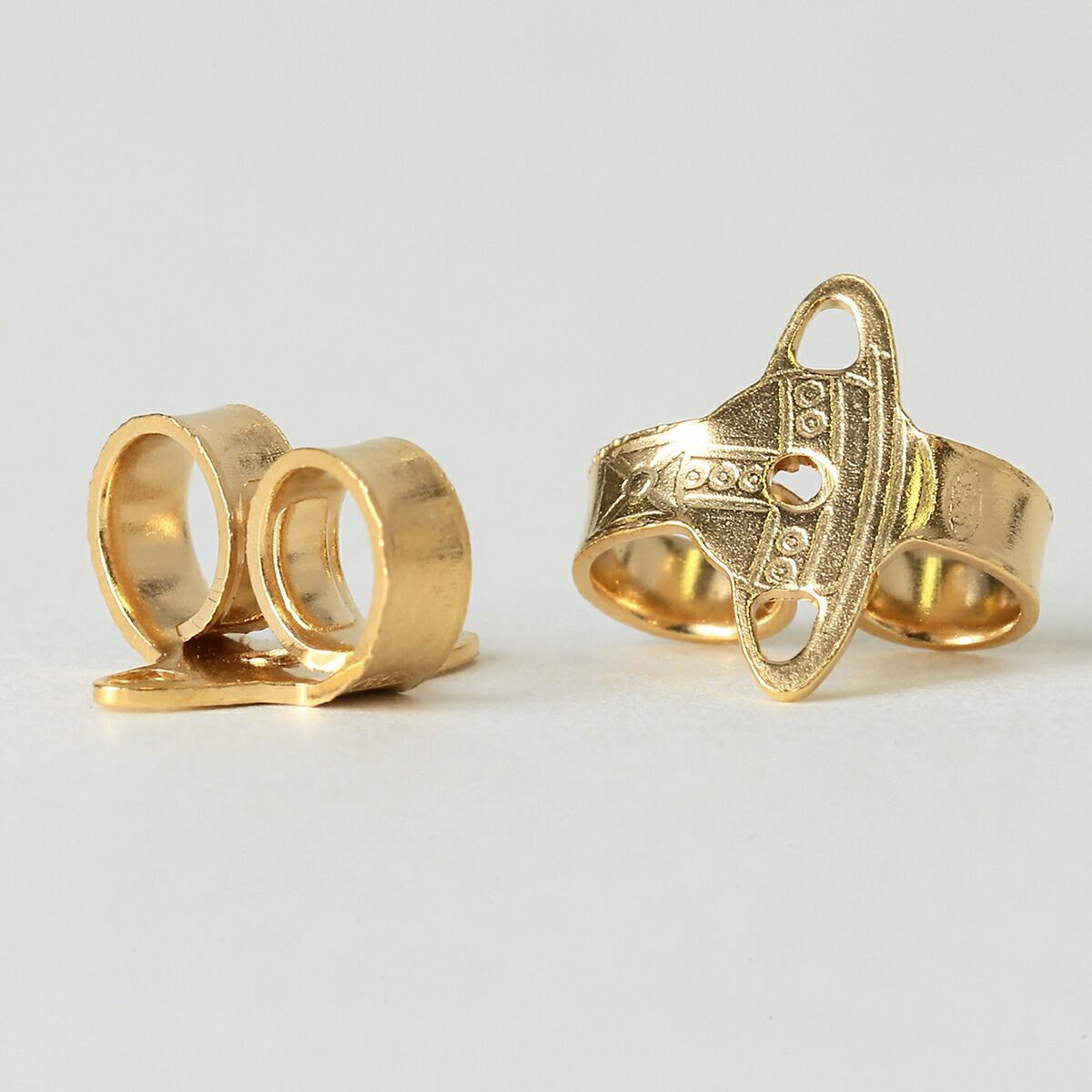 ピアス ゴールド