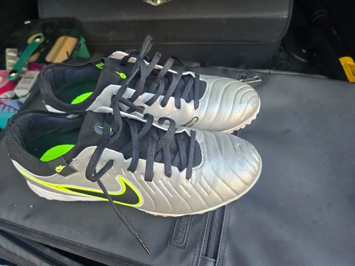 ナイキ ティエンポ レジェンド 10 TF サッカーシューズ 265