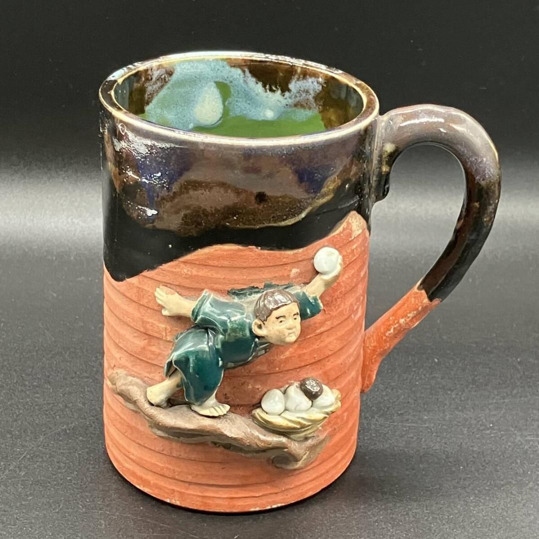 隅田焼 井上良斎作 高浮彫人物 マグカップ 明治期 古陶器 工芸品 署名