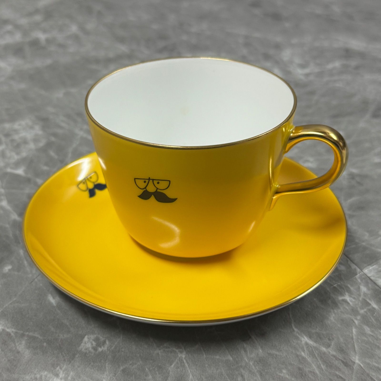 格別の白磁 美の み 大倉陶園 カップ＆ソーサー ひげマーク 磁器