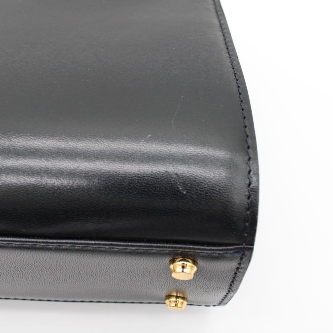 レザー ブラック