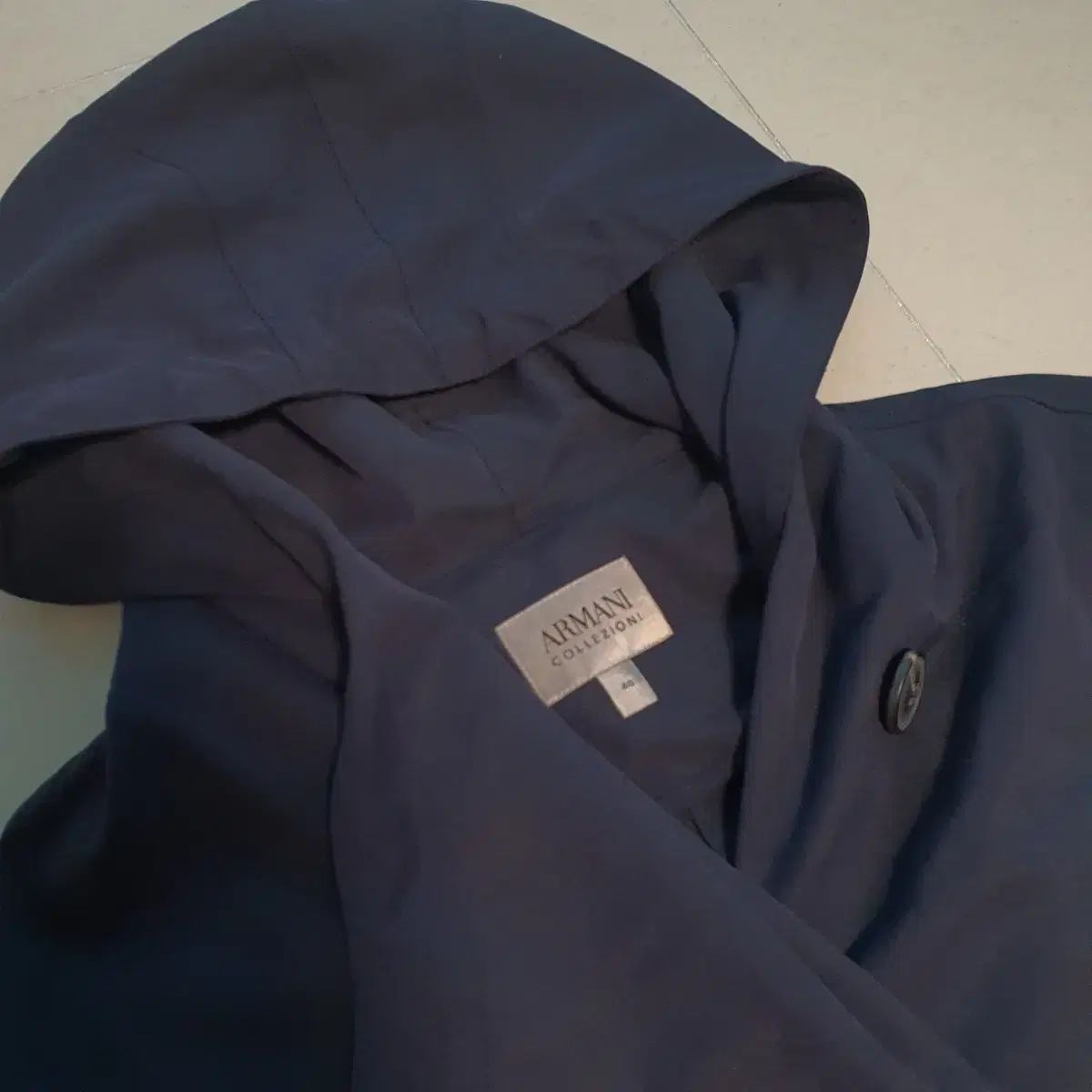アルマーニ コレツィオーニ 季節の変わり目 秋冬用 フード コート ネイビー