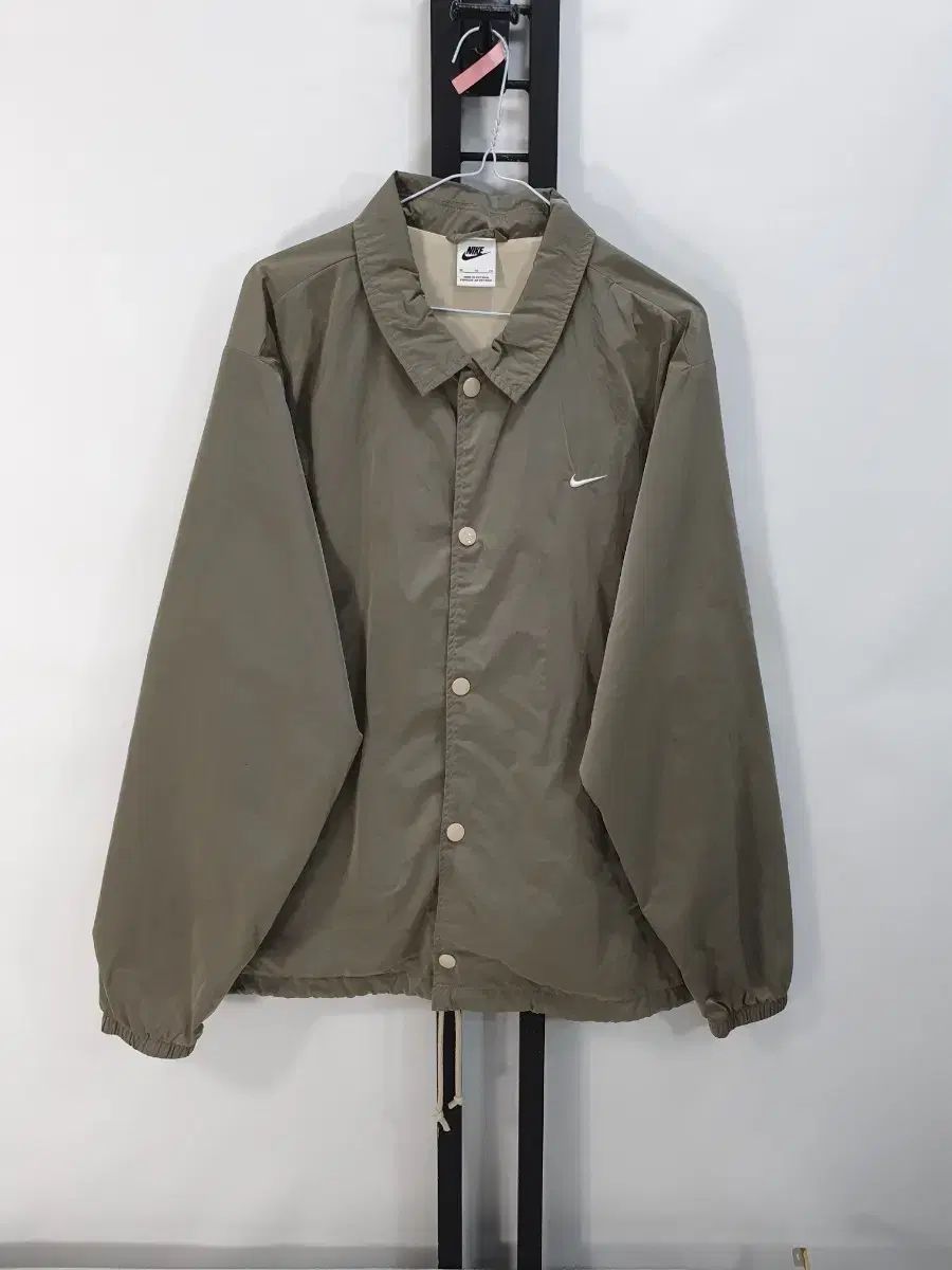【２０１４最新作】 ナイキ COACH ジャケット ウィンドブレーカー ウーブン ジャケット ラタン カーキ XL 激安！
