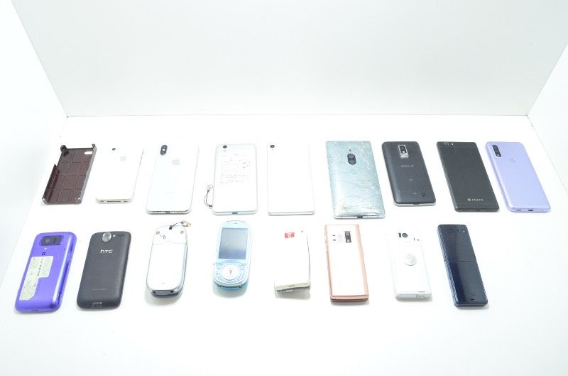 送料無料】 スマートフォン スマホ 携帯電話 ガラケー 複数メーカー 22