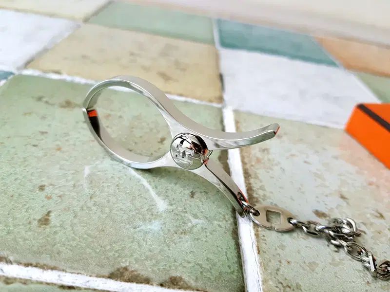 エルメス シルバーグローブホルダー シルバー 手袋ホルダー