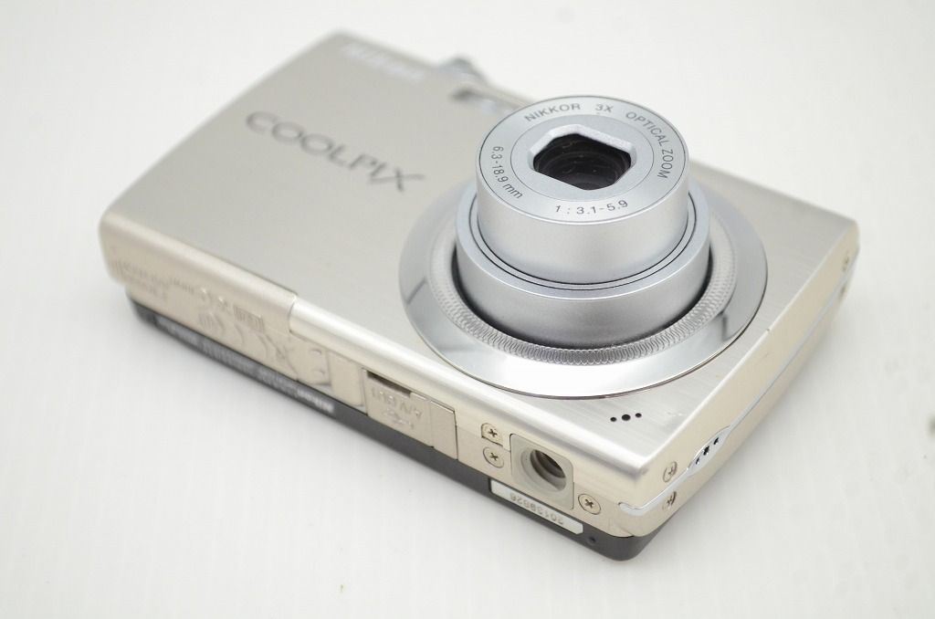 Nikon ニコン COOLPIX S230 コンパクトデジタルカメラ シルバー