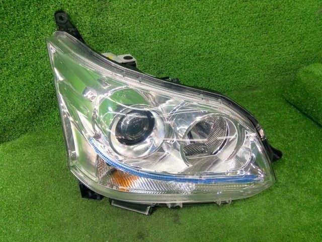 ムーヴ ムーブ DBA-LA100S LA110 右 ヘッドランプ ヘッドライト ASSY