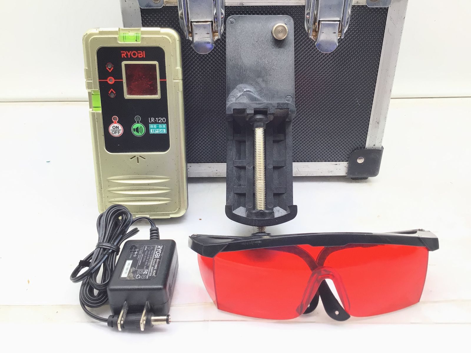 品 リョービ レーザ墨出器 HLL-700 IT5GMCHTGYU8 エコツール笠寺店 M02