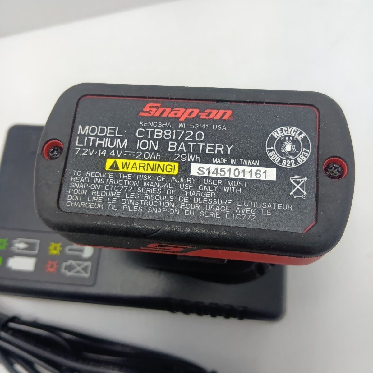 ♭♭Snap-on スナップオン バッテリー 充電器 CTB81720 CTB81720