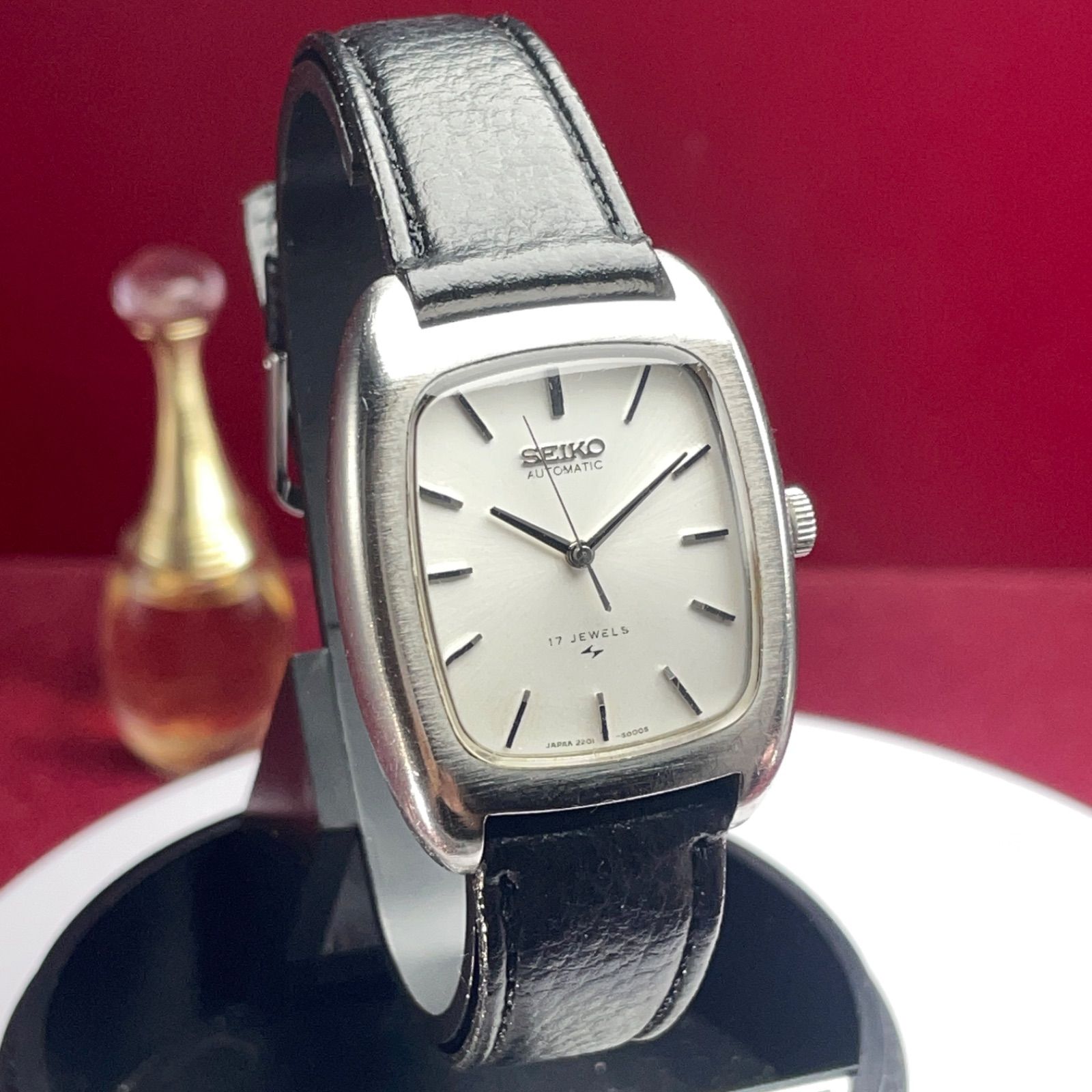 シルバー文字盤