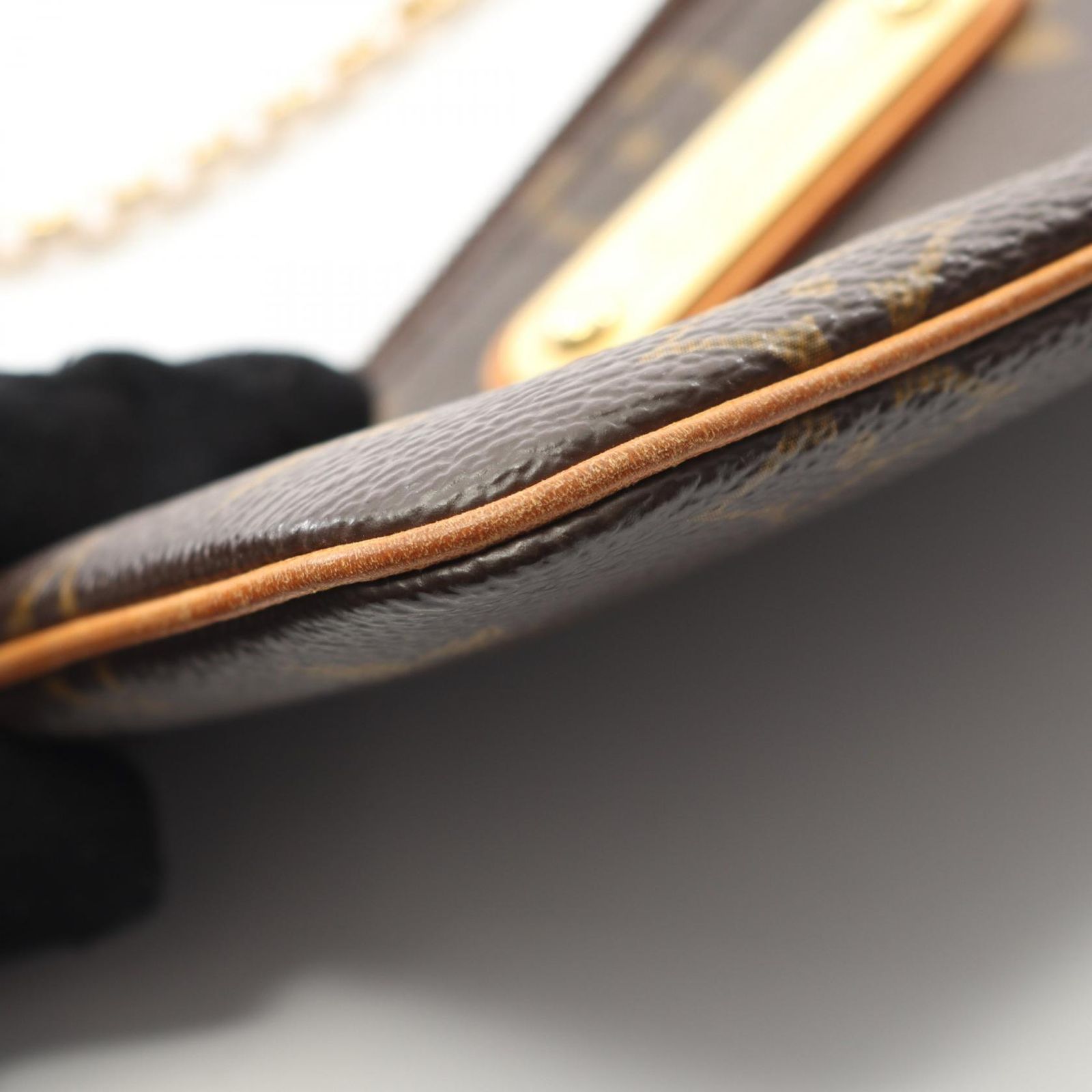 モノグラム ポーチ