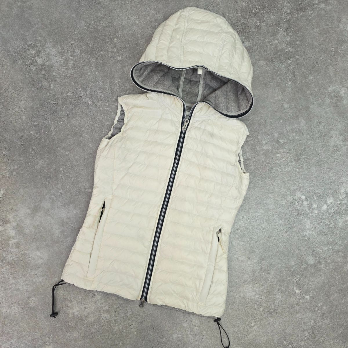 美品 DUVETICA デュベティカ FILIRA ダウンベスト レディース DUVETICA デュベティカ 薄手ダウンベスト FILIRA ダウンベスト