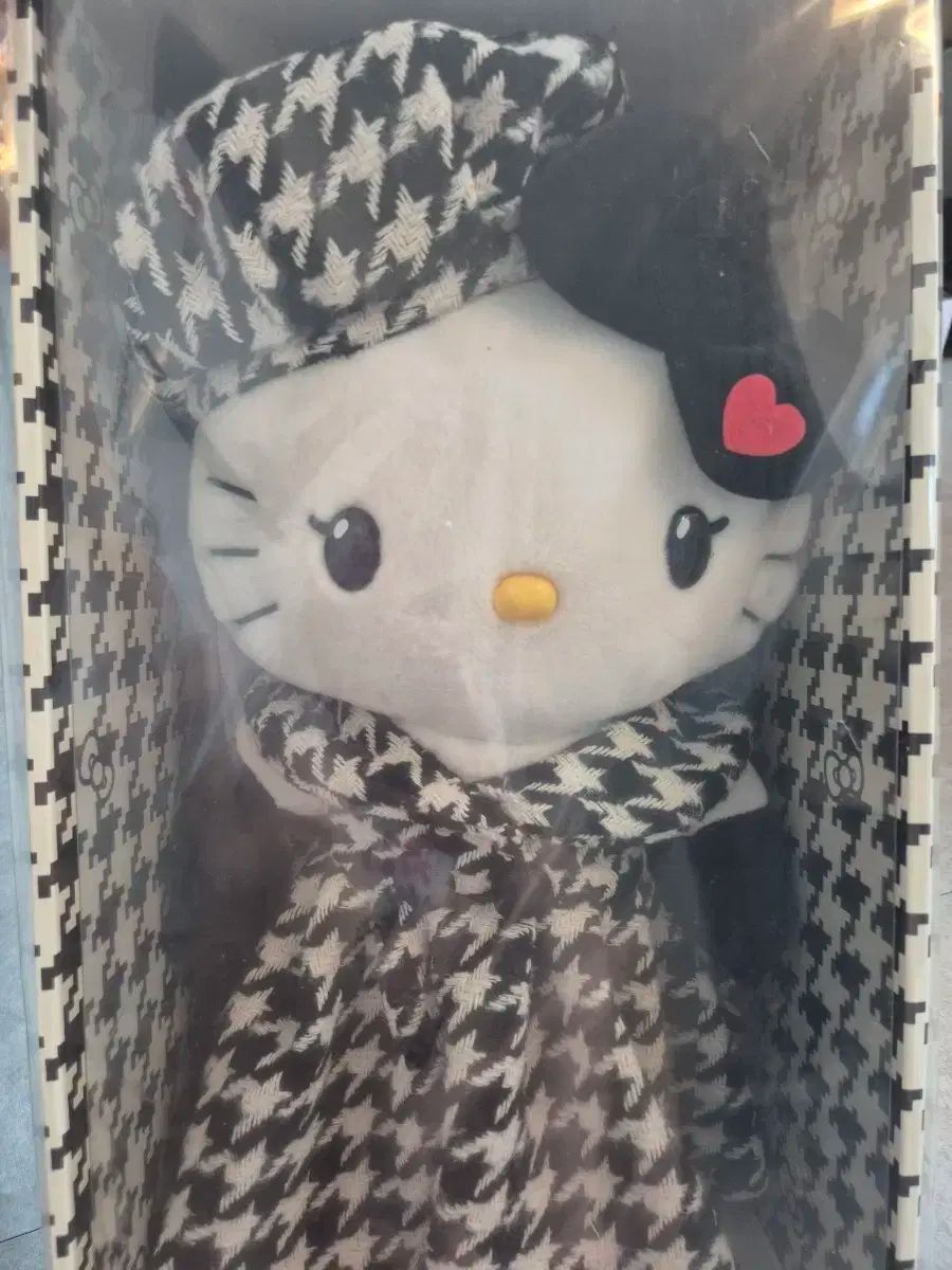 ハローキティ ツイン 誕生日 ぬいぐるみ