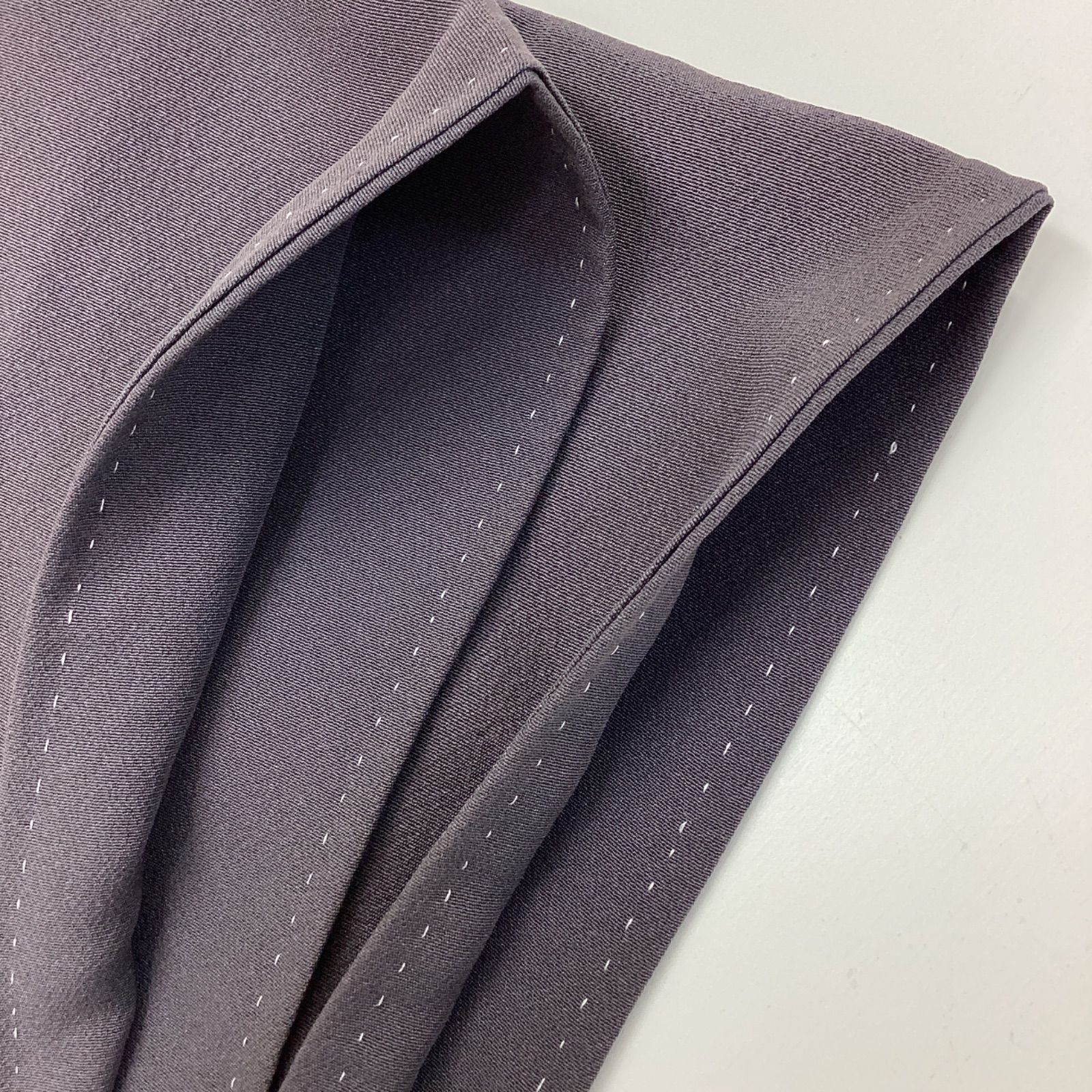 正絹 ペールカラー 紋意匠 刺繍 宝尽くし袷 飛び柄小紋 裄丈長めサイズ 美品 正絹 ペールカラー 紋意匠 刺繍 宝尽くし袷 飛び柄小紋 裄丈長めサイズ