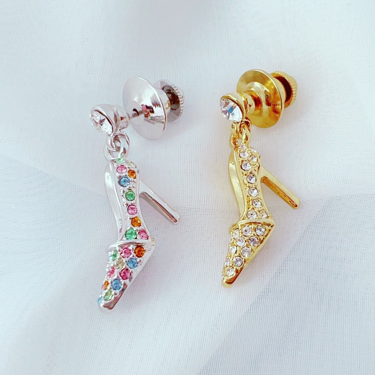 ☆MIKIMOTO☆パール×揺れるビジュー　ピンブローチ ☆MIKIMOTO☆パール×揺れるビジューピンブローチ