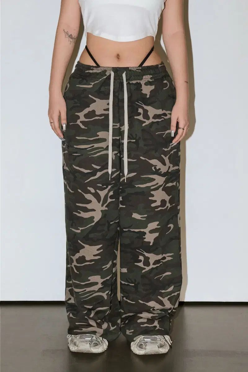 hottiee 최유라 HT PANTS CAMO ハティ 迷彩パンツ 1サイズ