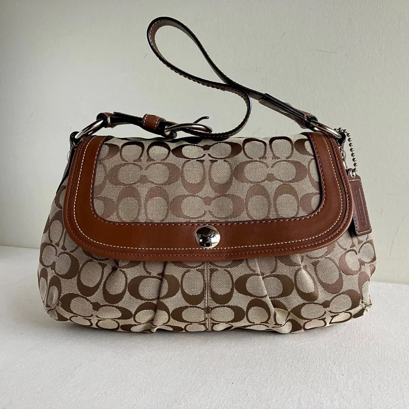 Coach y2k Signature Flap Hobo Shoulder Bag Brown Beige - メルカリ