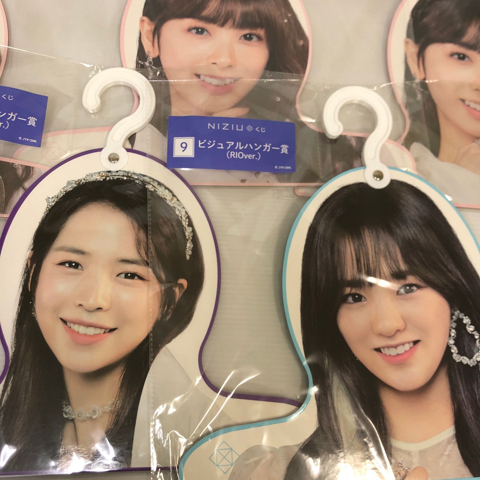 △NiziU くじ 大量まとめ ビジュアルハンガー賞 ※重複商品あり 未使用