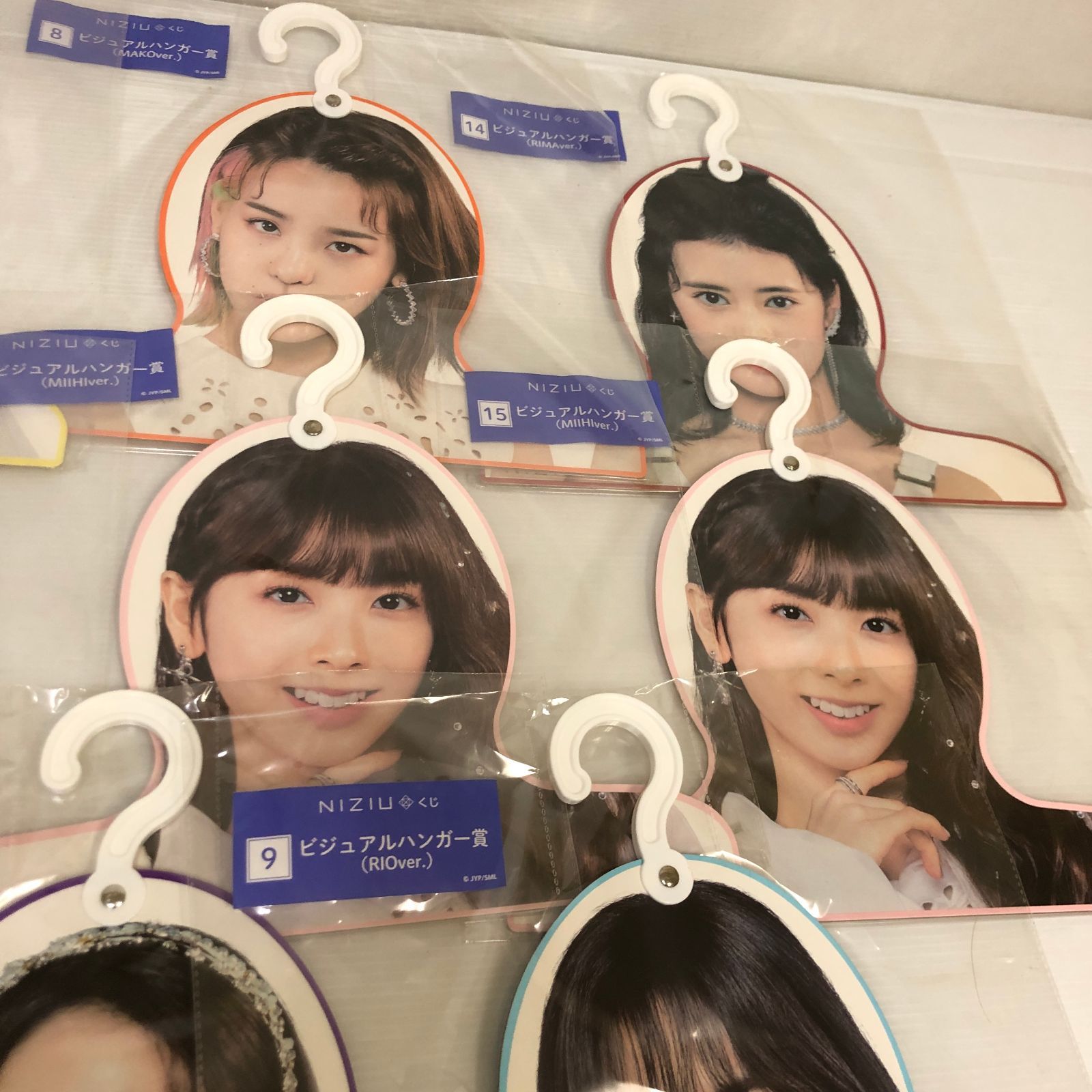 △NiziU くじ 大量まとめ ビジュアルハンガー賞 ※重複商品あり 未使用