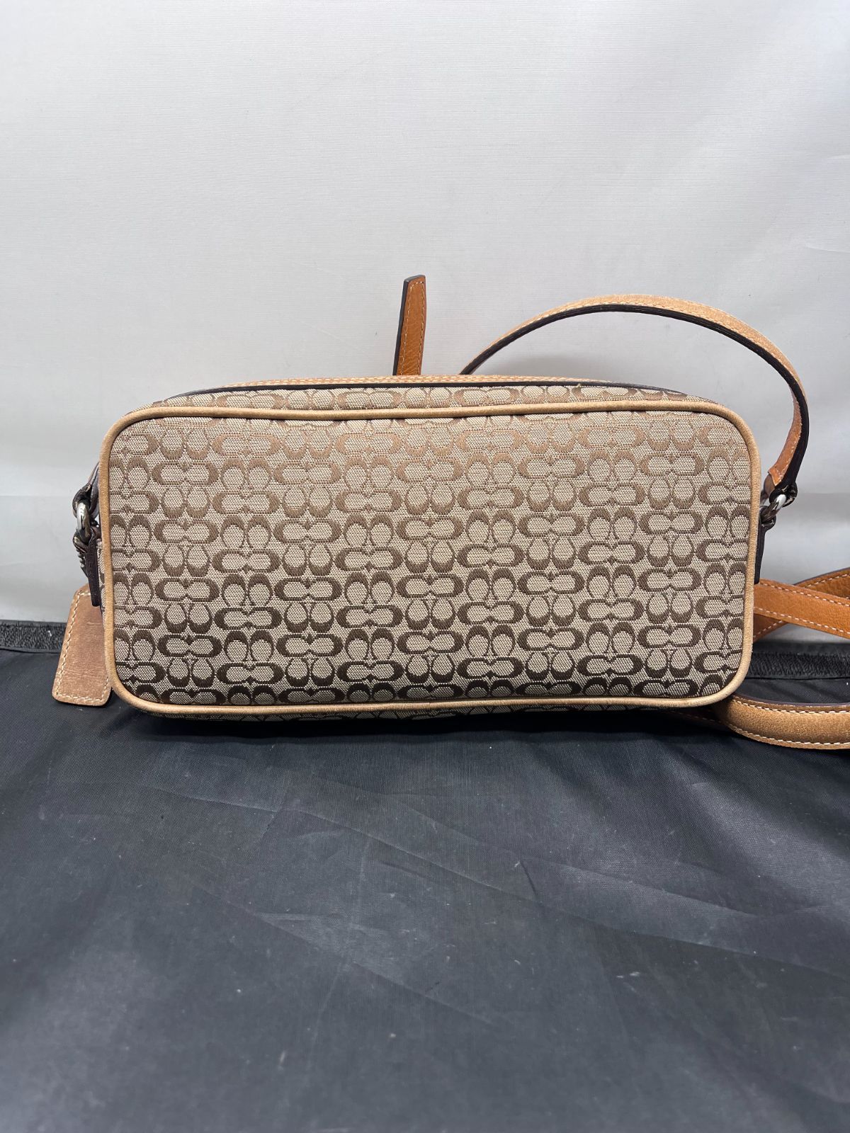 コーチ ミニシグネチャー ロングショルダーバッグ B25102827