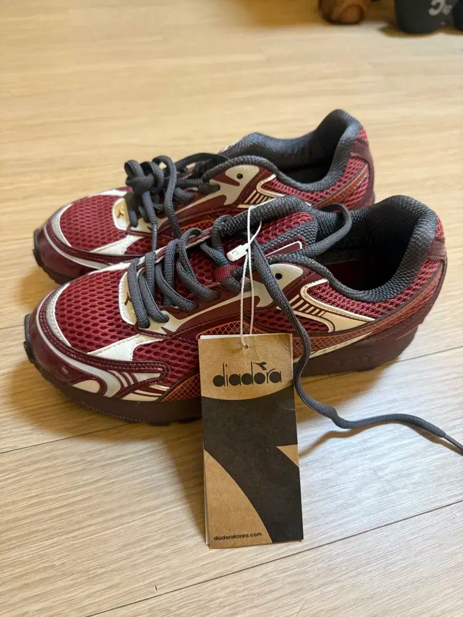 ディアドラ ヘリテージ レディース スニーカー ルーナ 240 mm