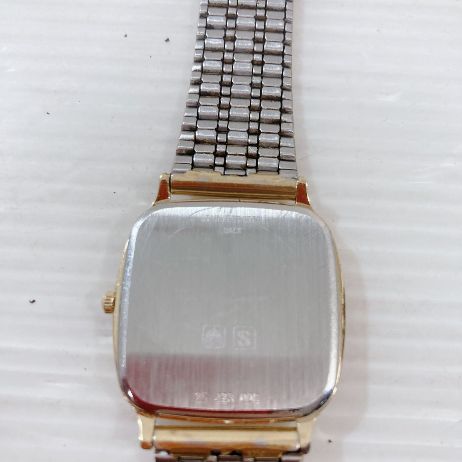 ゴールドトーン