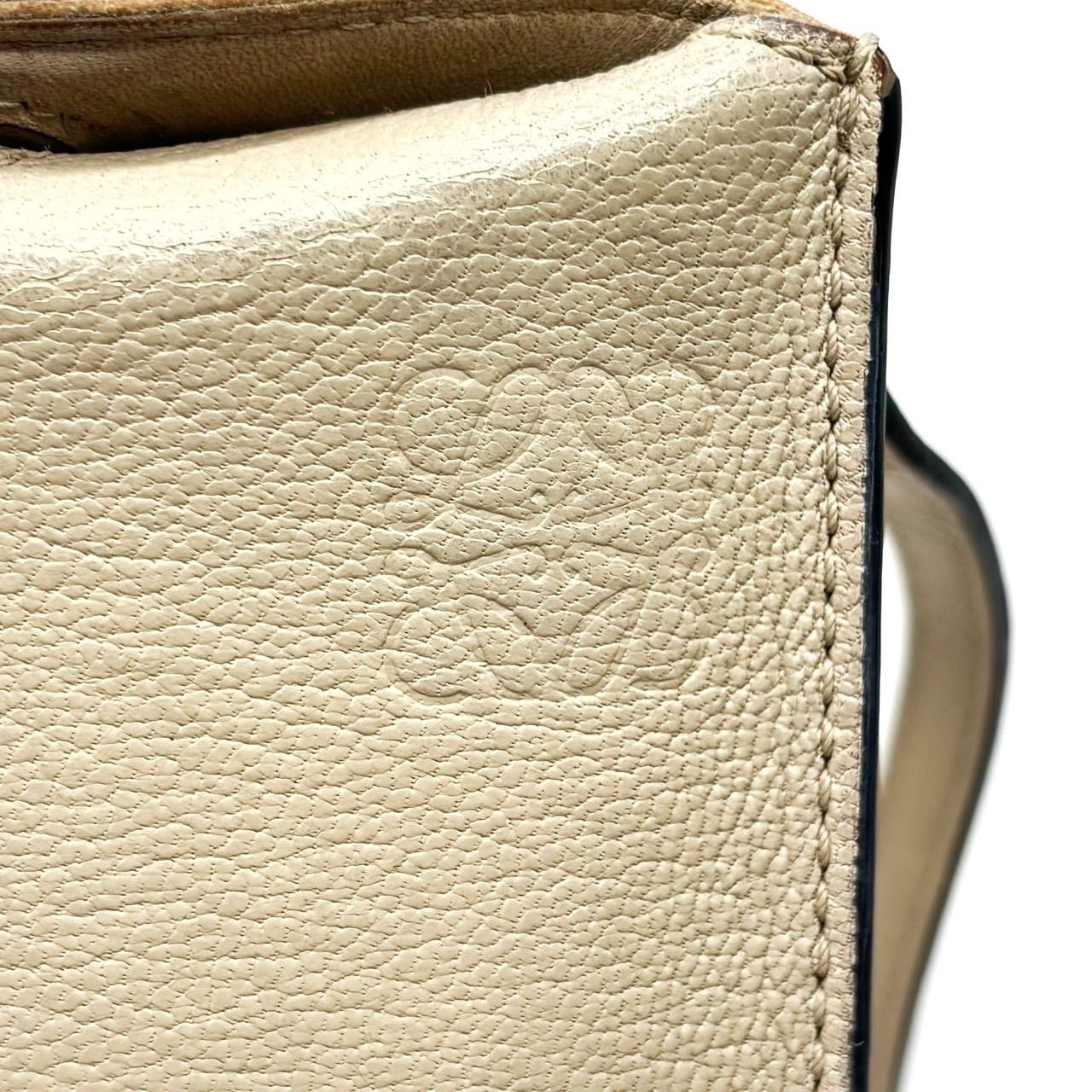 良品】 LOEWE ロエベ アナグラム ショルダーバッグ ホワイト 白 レザー
