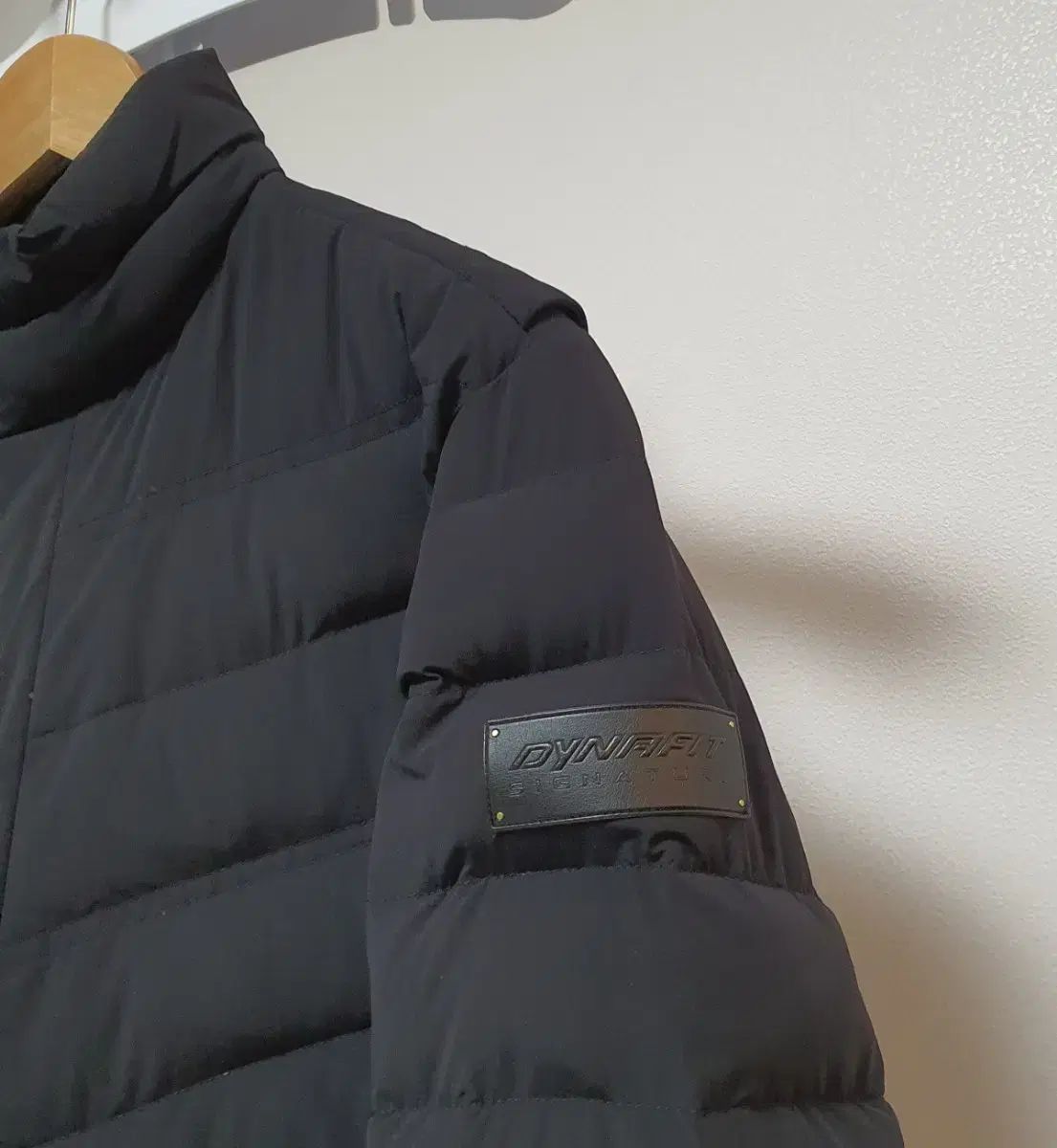 ディナフィット新モデル発熱軽量グースダウン 100サイズ ブラック