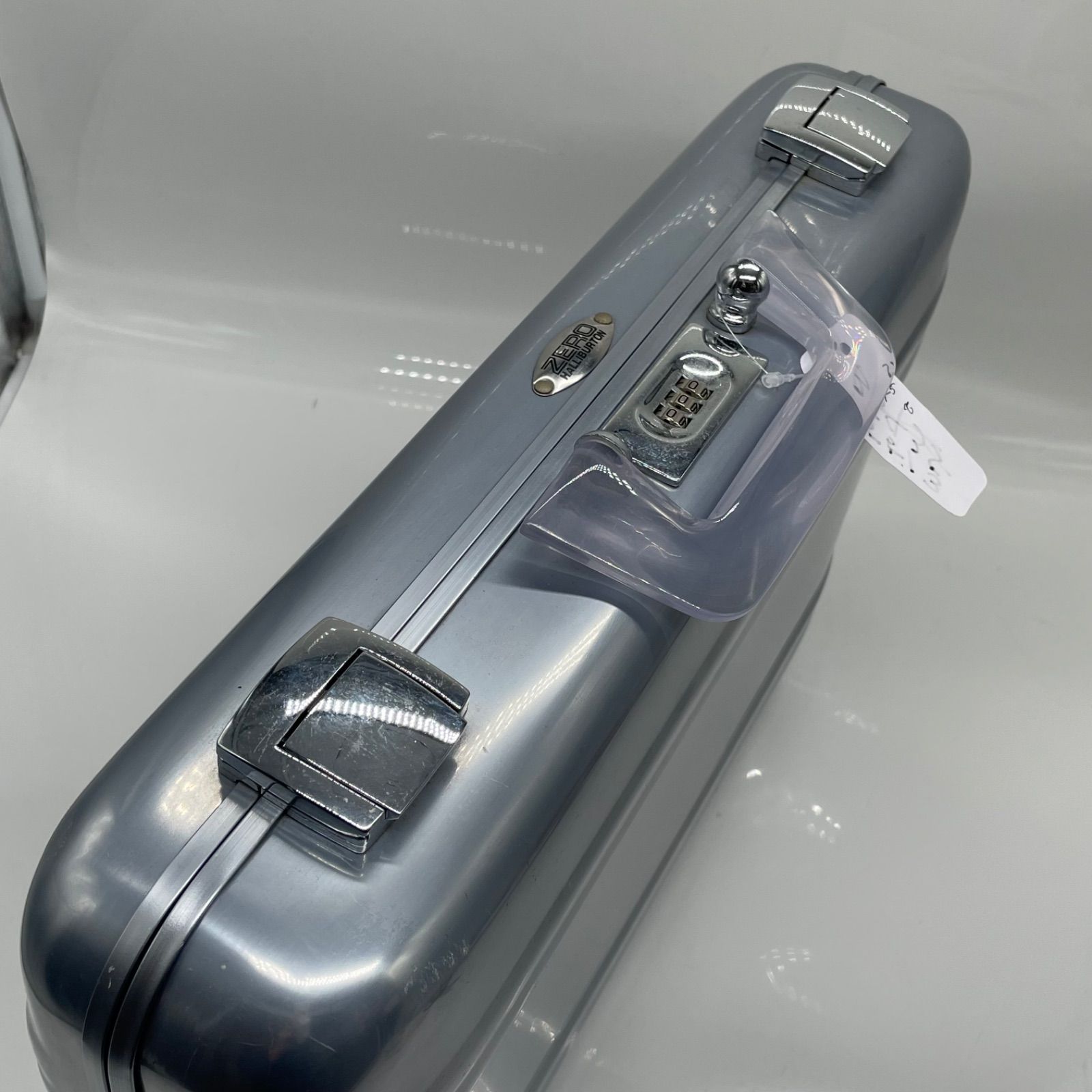 BN5513○ ZERO HALLIBURTON ゼロハリバートン アタッシュケース クリア