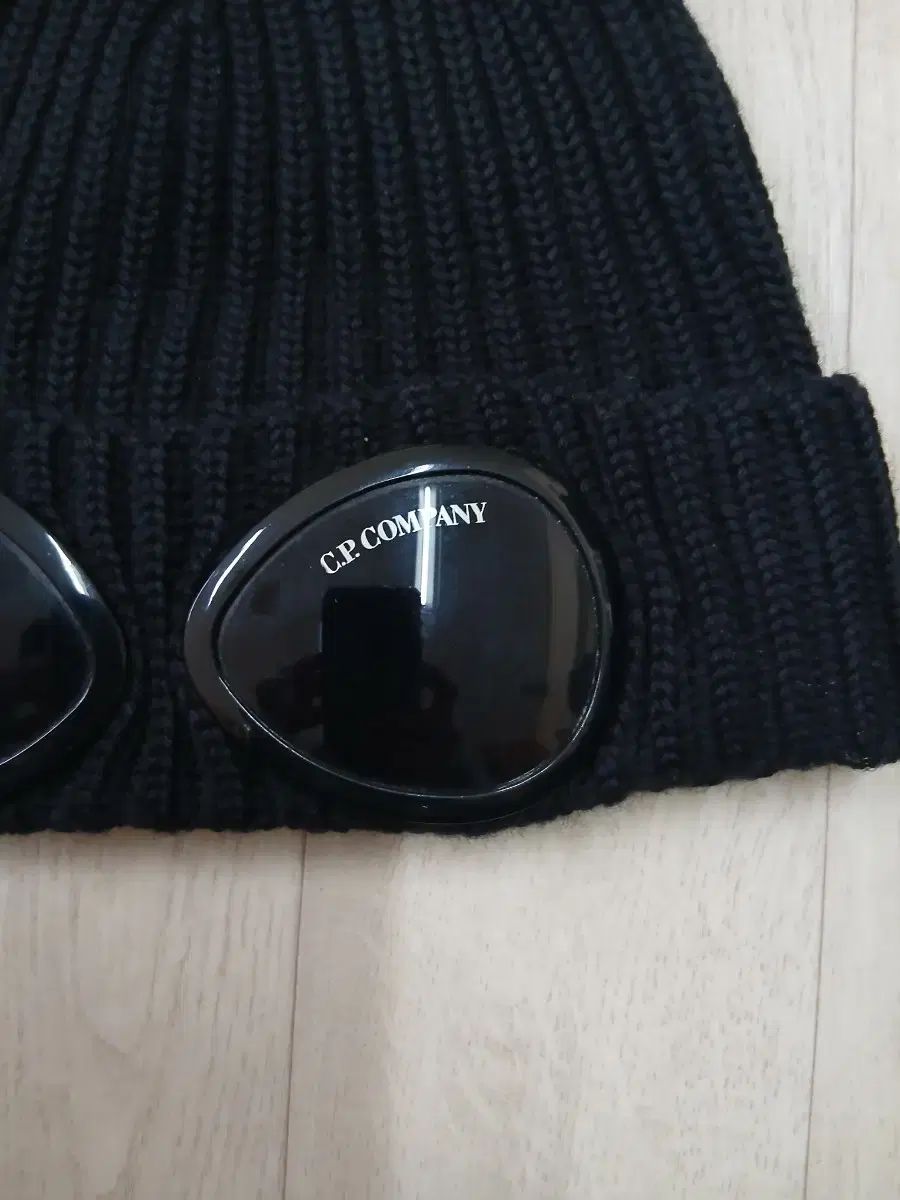 【熱い販売】 C.P. COMPANY シーピーカンパニー ゴーグル ビーニー ブラック フリーサイズ プレミアム