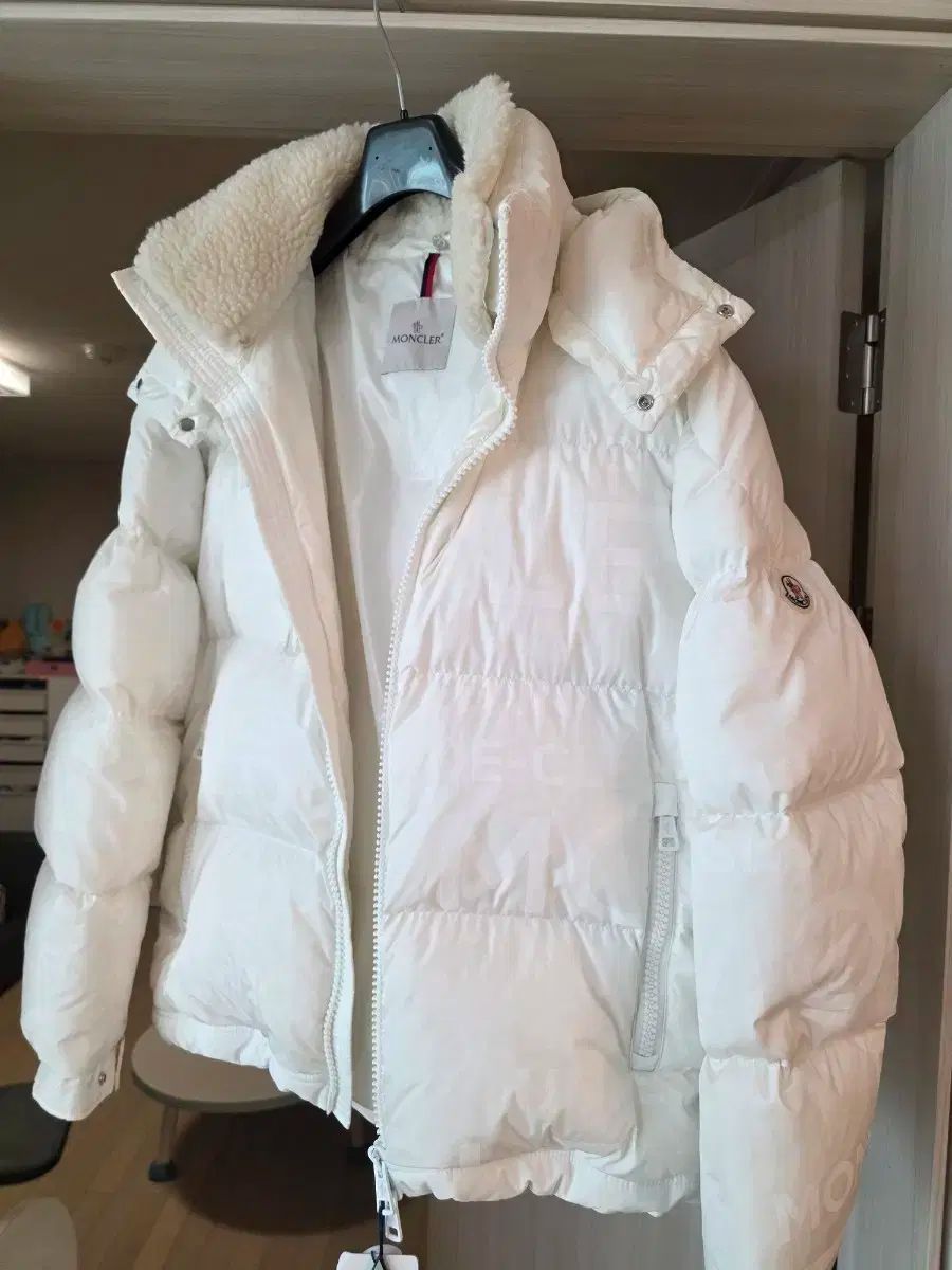 モンクレール ジニ JINNI LINE シャドウジャカード ダウンダウン 6