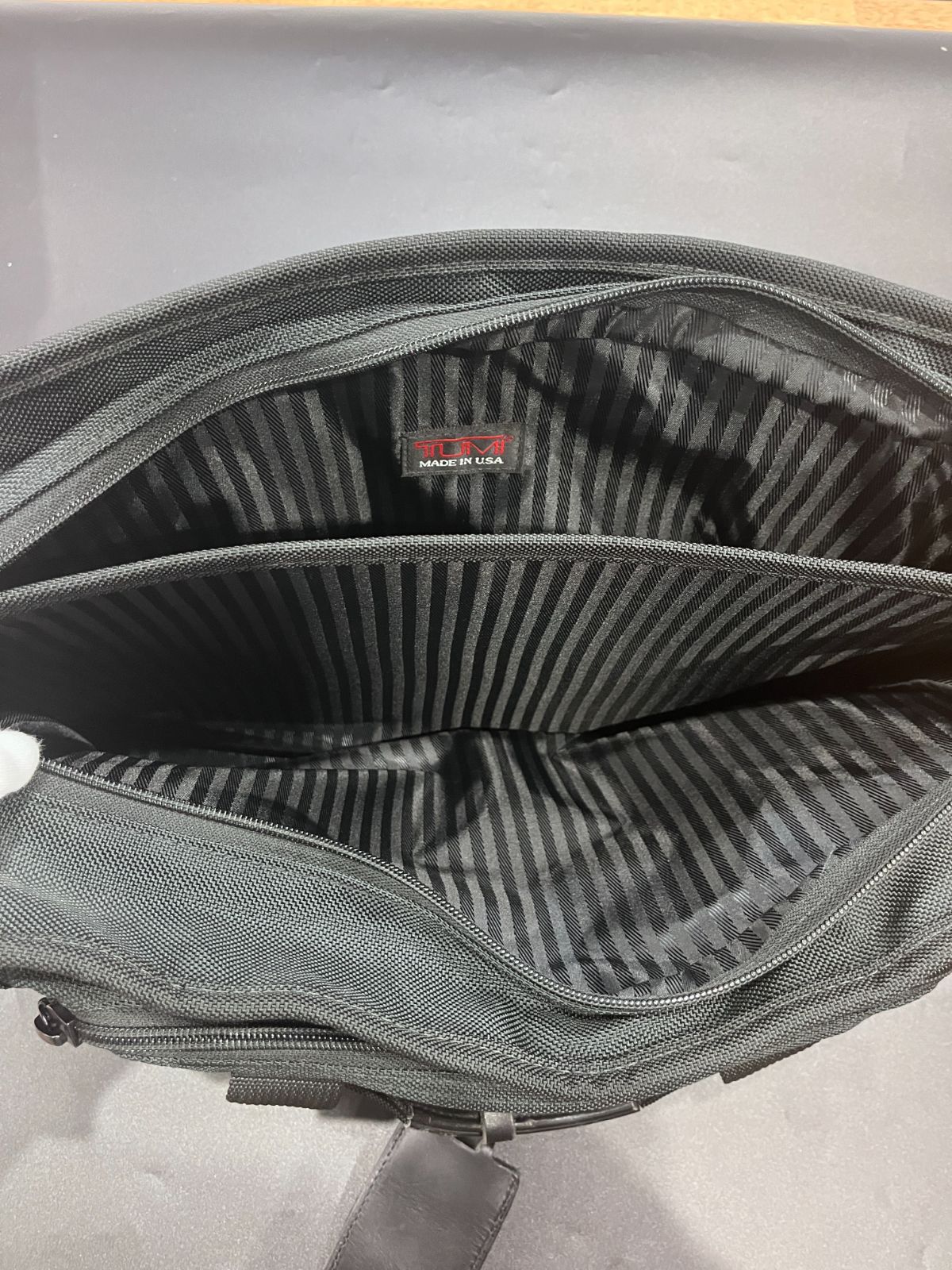 トゥミ ブリーフケース